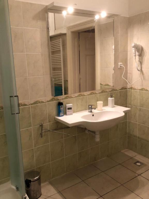 Apatrhostel Brno Brünn (Brno) Kültér fotó